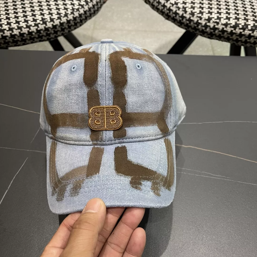 Balenciaga Caps Modern 9245