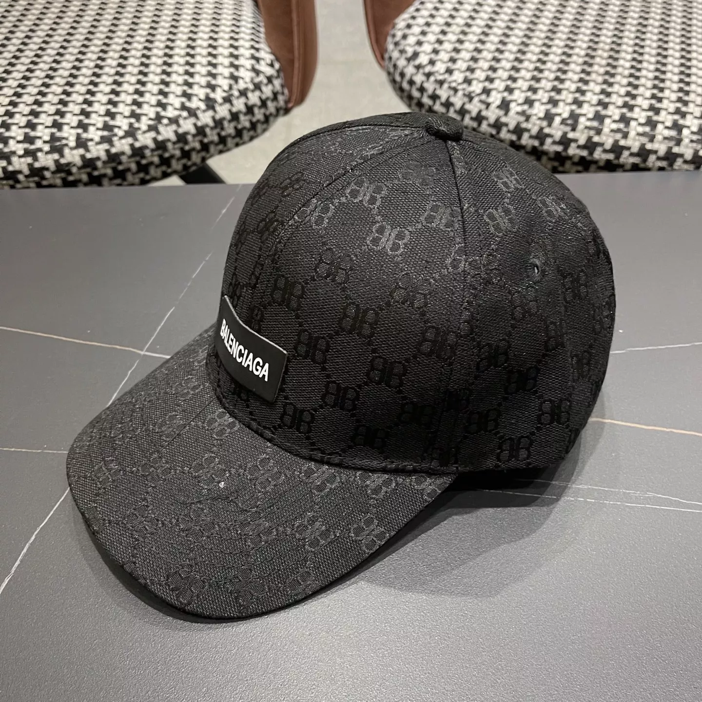 Balenciaga Caps ModernLook 2175
