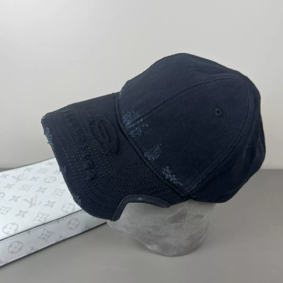 Balenciaga Caps Practical 2977