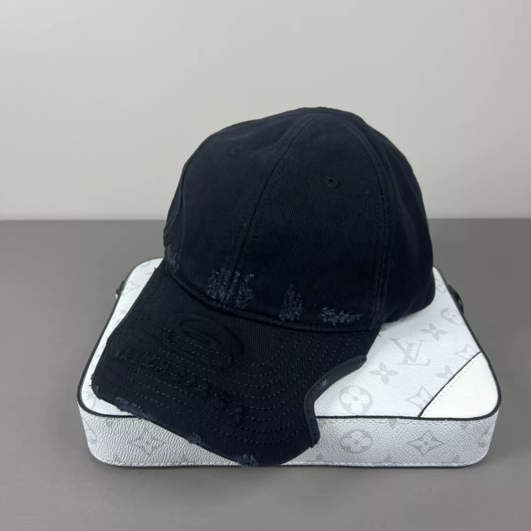 Balenciaga Caps Practical 2977