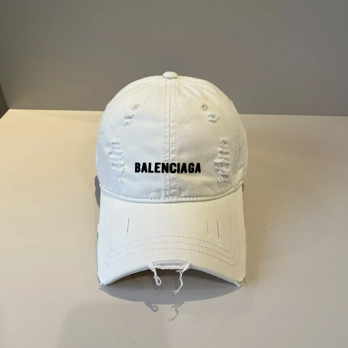 Balenciaga Caps Practical 9139