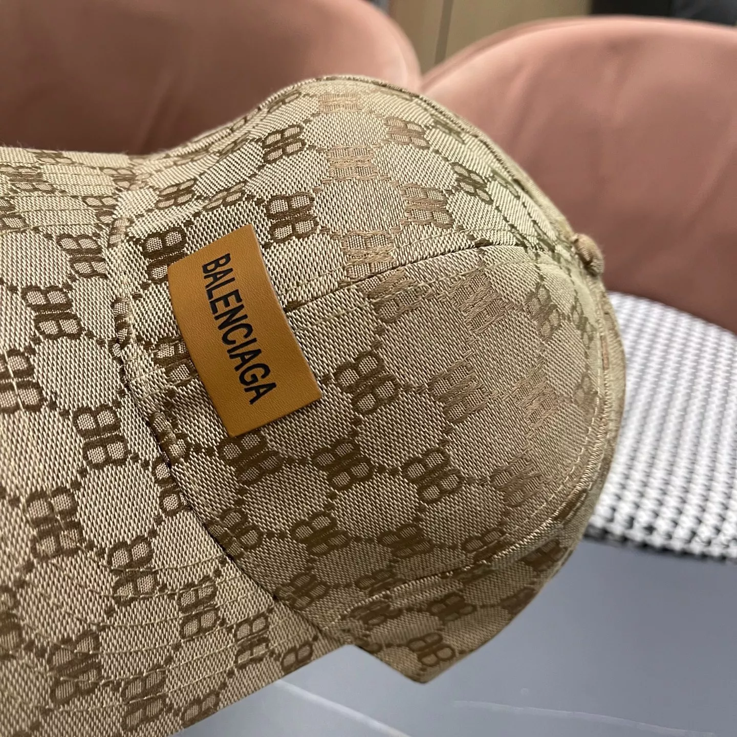 Balenciaga Caps Refined 7922