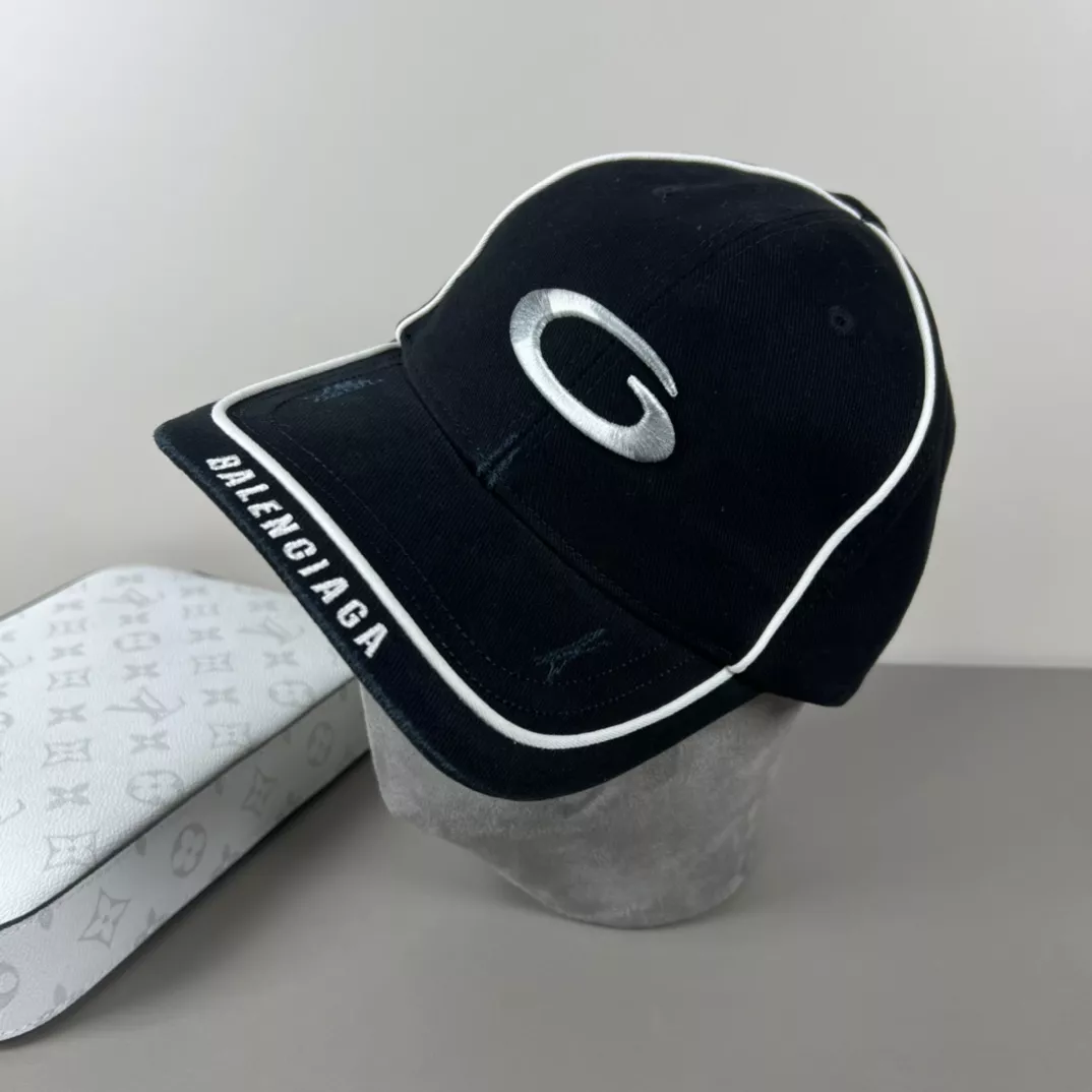 Balenciaga Caps Resilient 4057