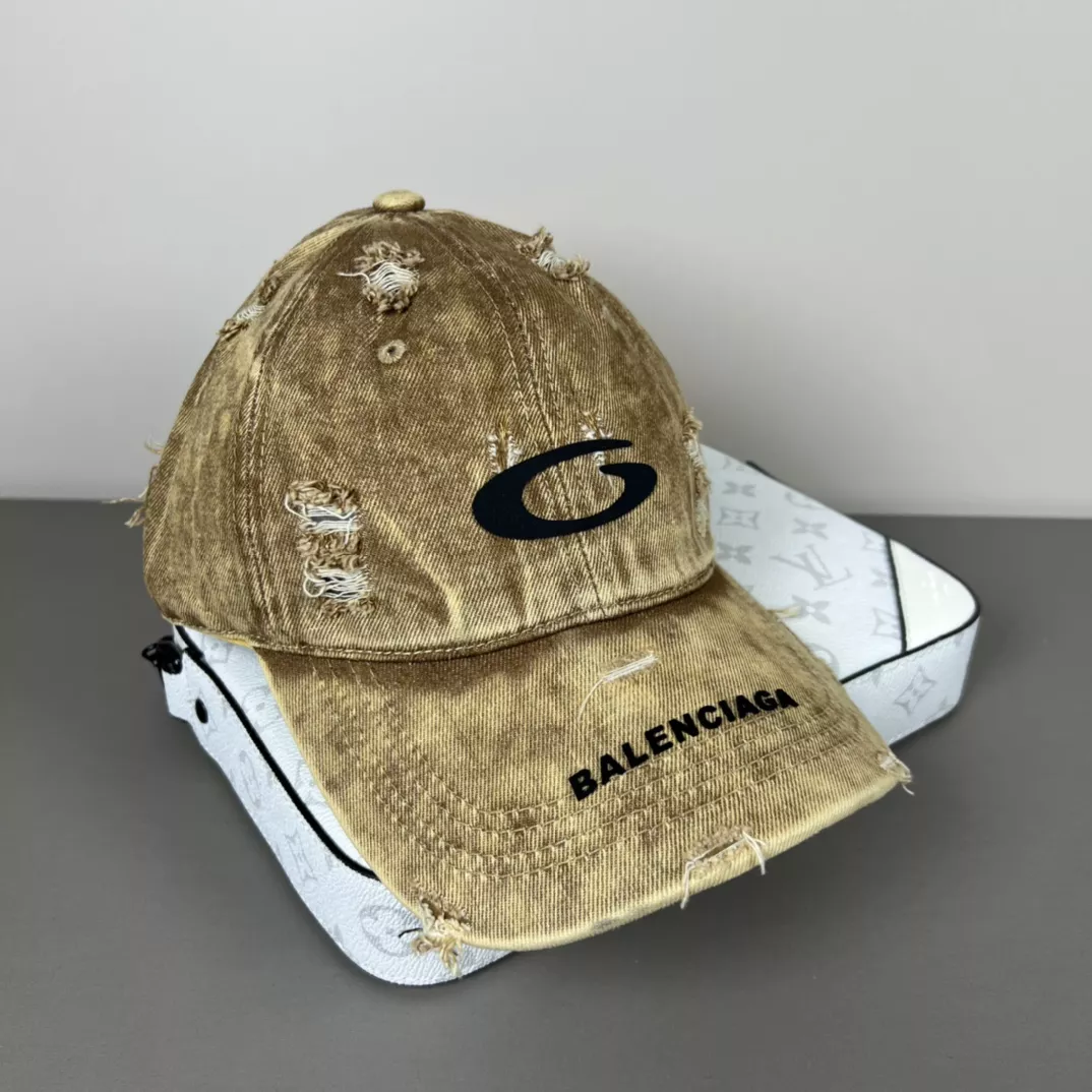 Balenciaga Caps Resilient 8214