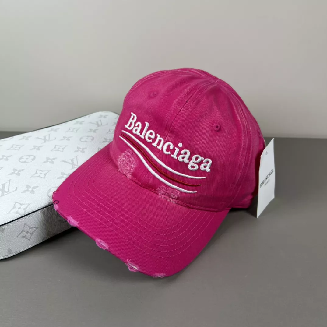 Balenciaga Caps Sleek 3311