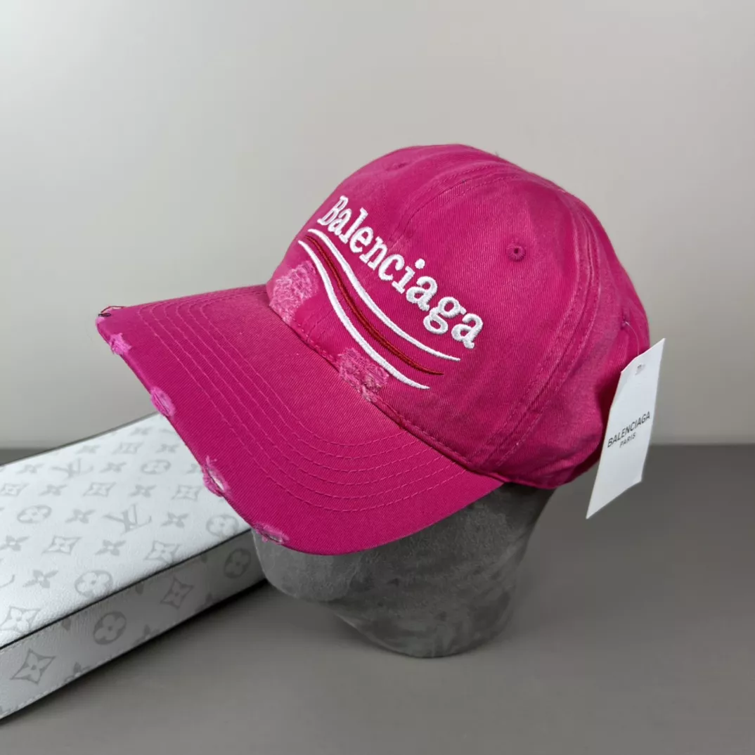Balenciaga Caps Sleek 3311