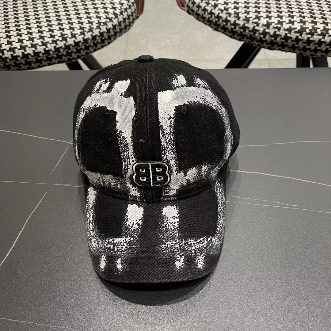 Balenciaga Caps Sleek 6891