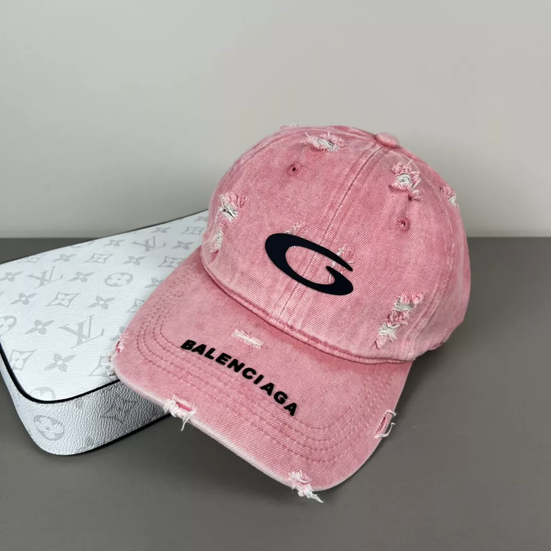 Balenciaga Caps Sophisticated 200