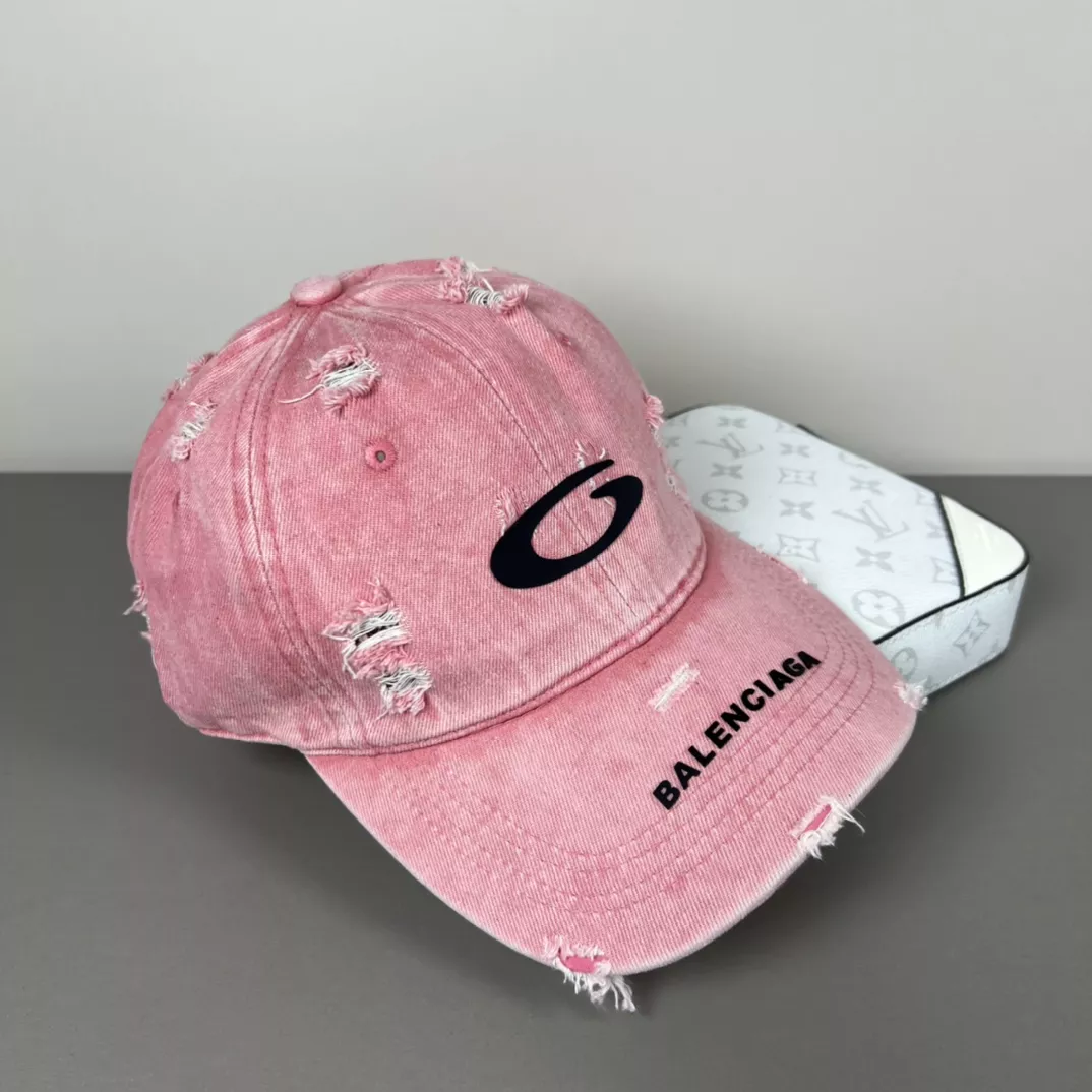 Balenciaga Caps Sophisticated 200