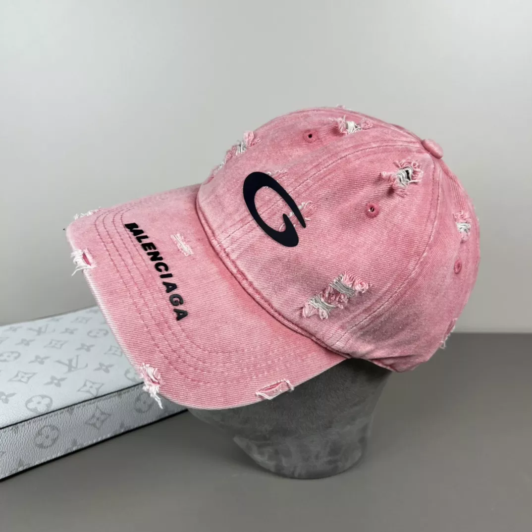 Balenciaga Caps Sophisticated 200
