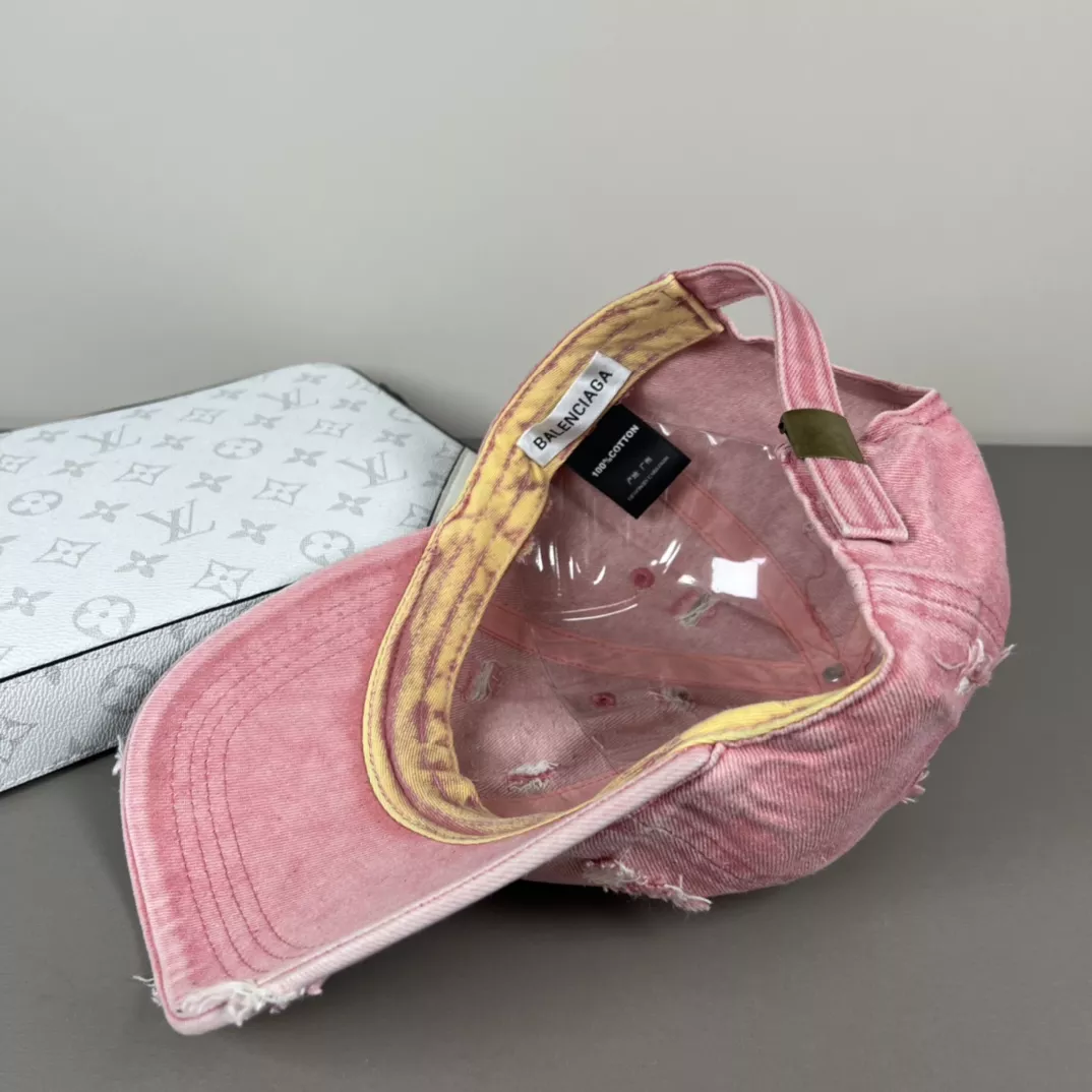 Balenciaga Caps Sophisticated 200