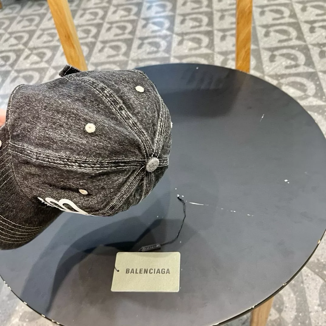Balenciaga Caps Sophisticated 8718