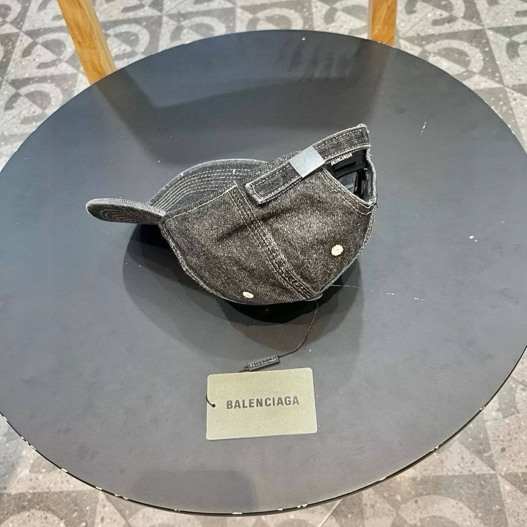 Balenciaga Caps Sophisticated 8718
