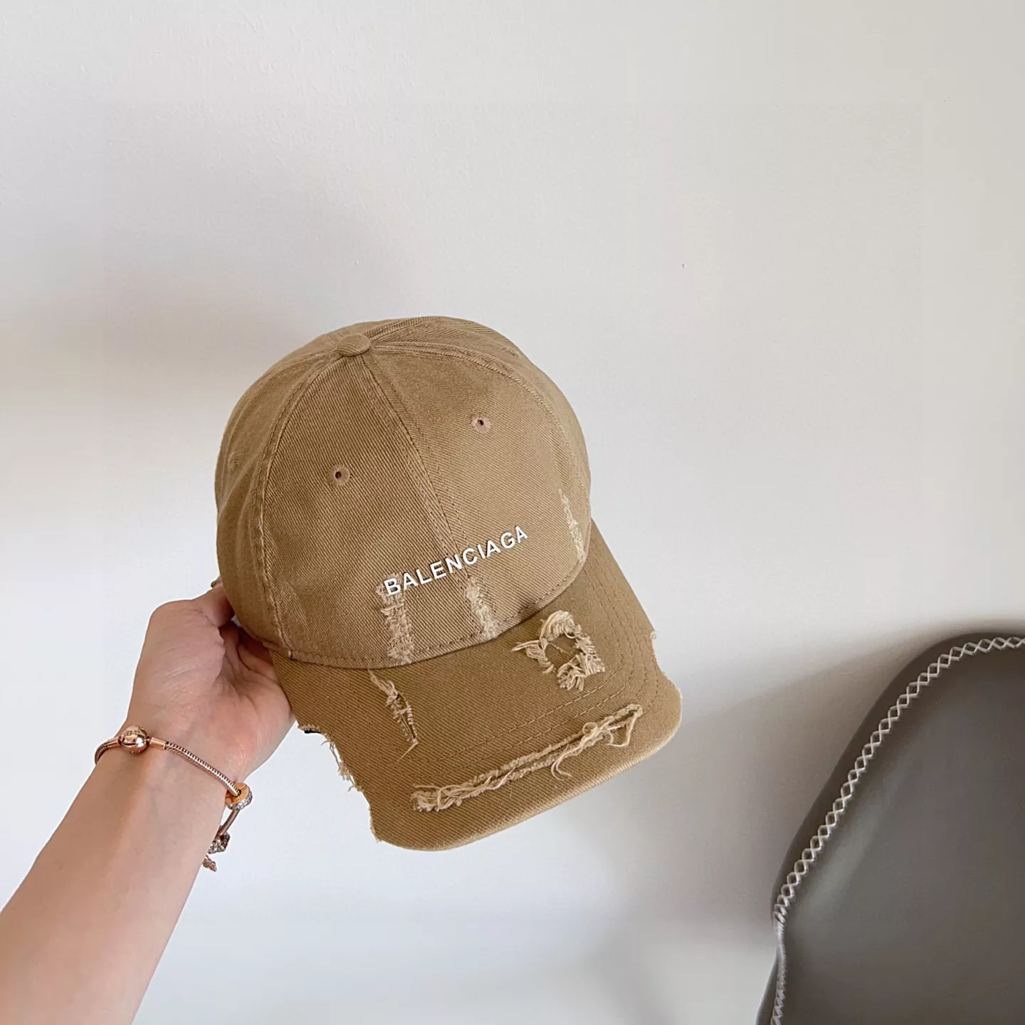Balenciaga Caps Stylish 3710