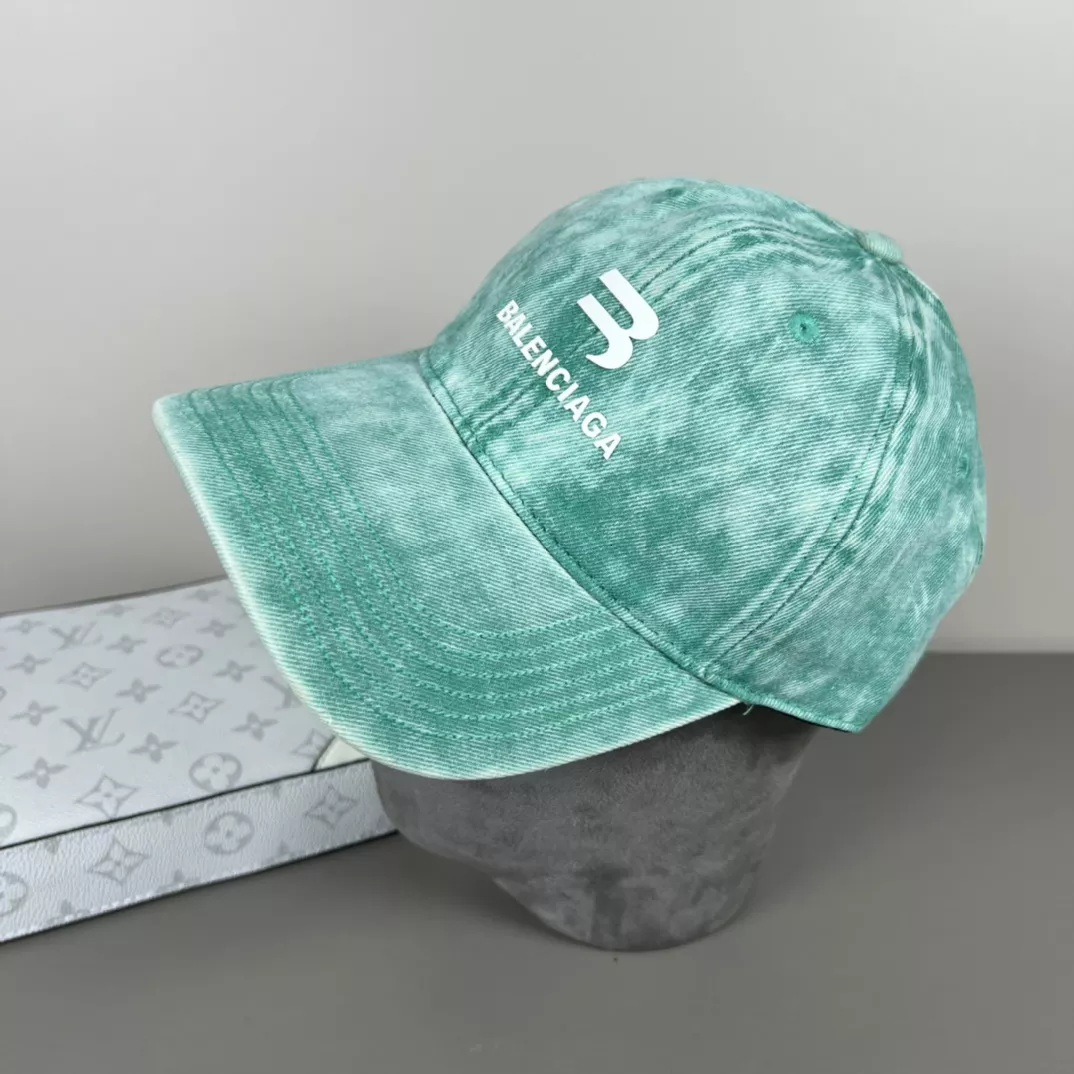 Balenciaga Caps Timeless 5248