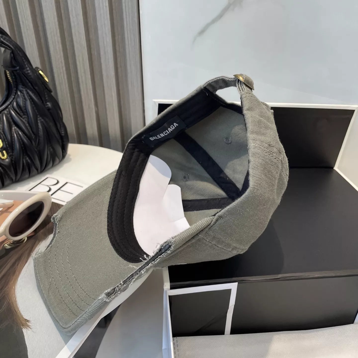 Balenciaga Caps Trendy 9252
