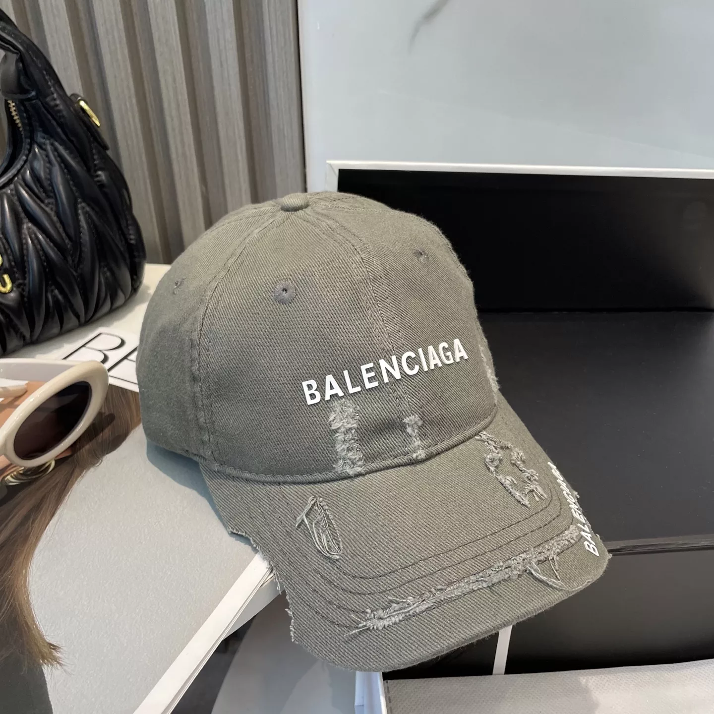 Balenciaga Caps Trendy 9252