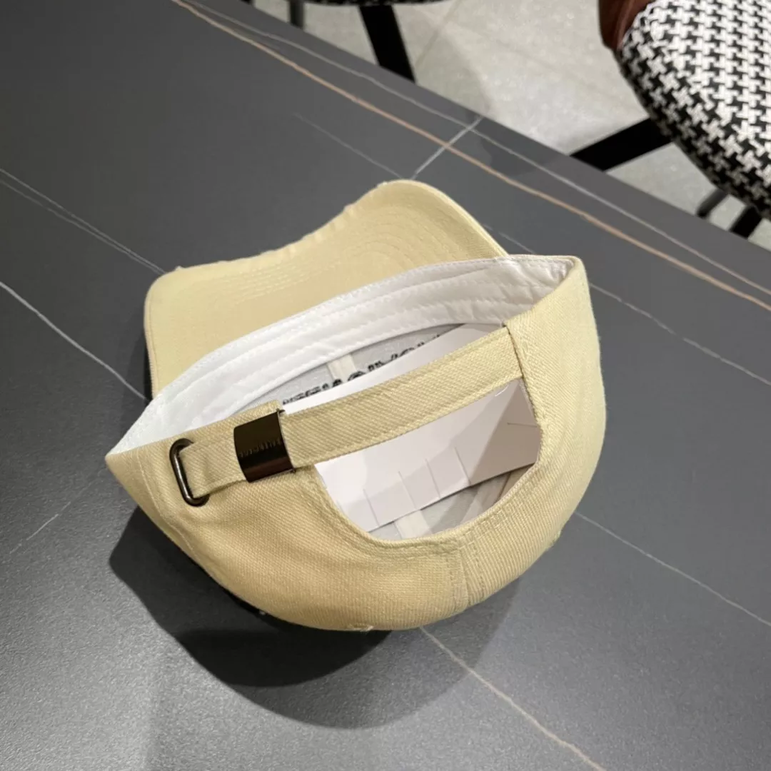 Balenciaga Caps Unique 1680