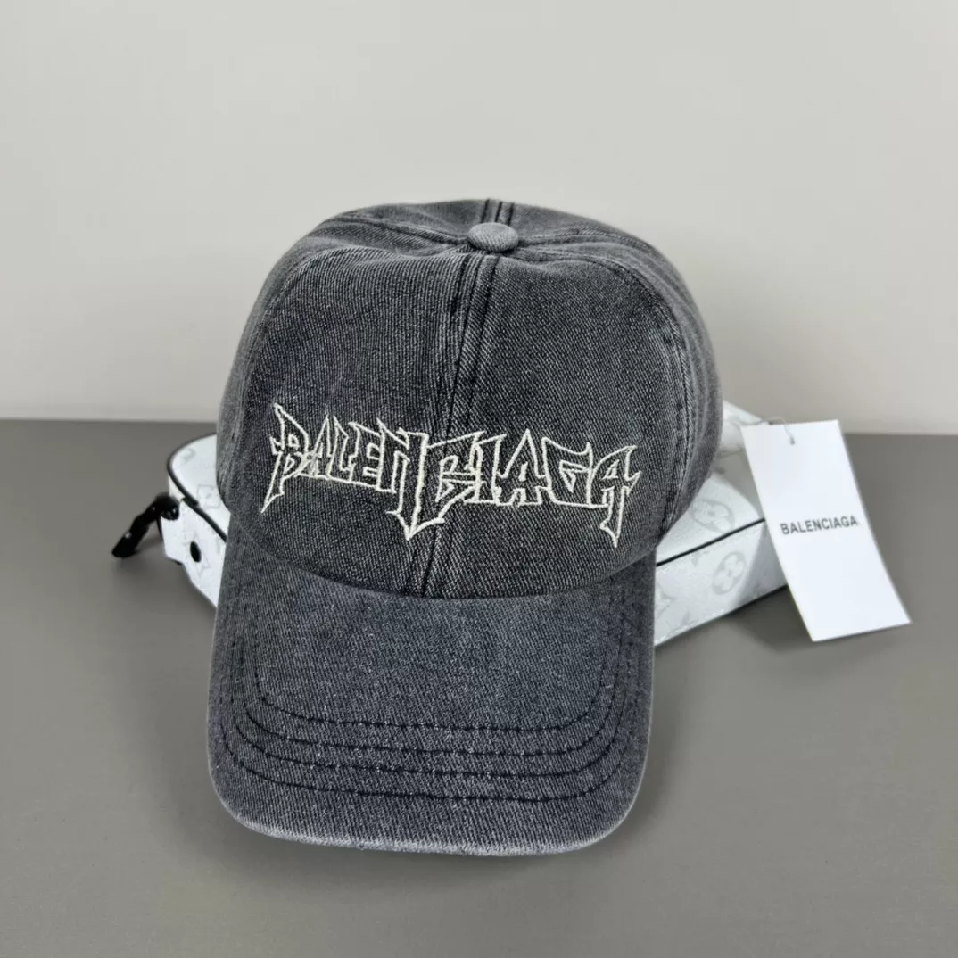 Balenciaga Caps Vibrant 4311