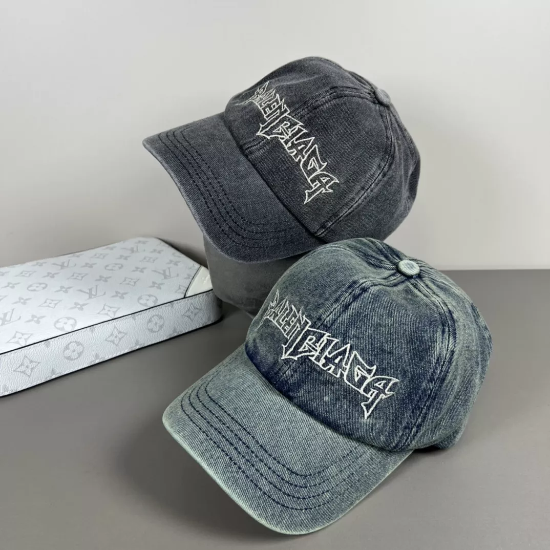 Balenciaga Caps Vibrant 4311