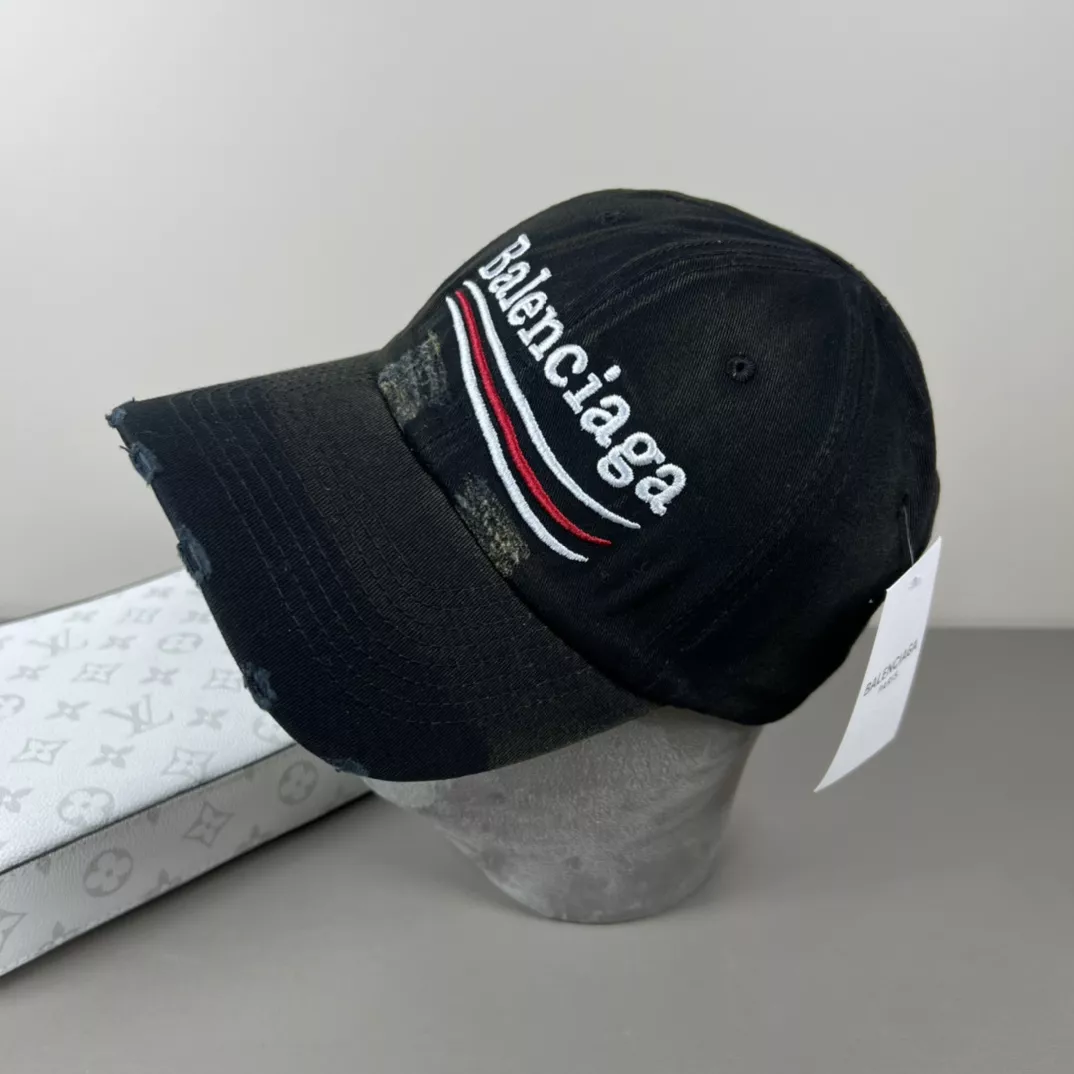 Balenciaga Caps Vibrant 8540