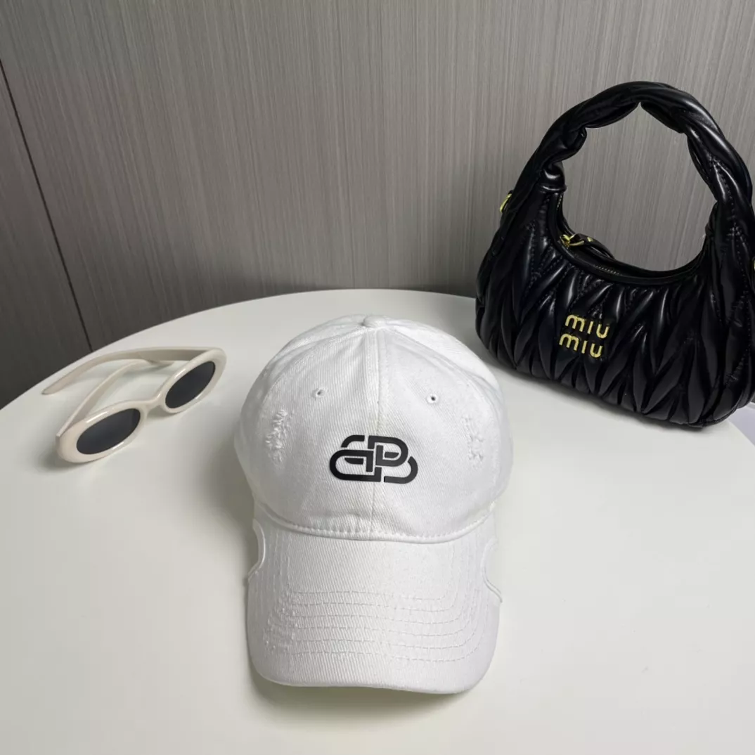 Balenciaga Caps WellDesigned 1699