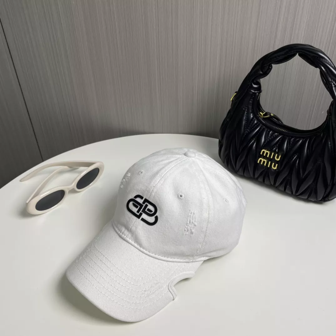 Balenciaga Caps WellDesigned 1699
