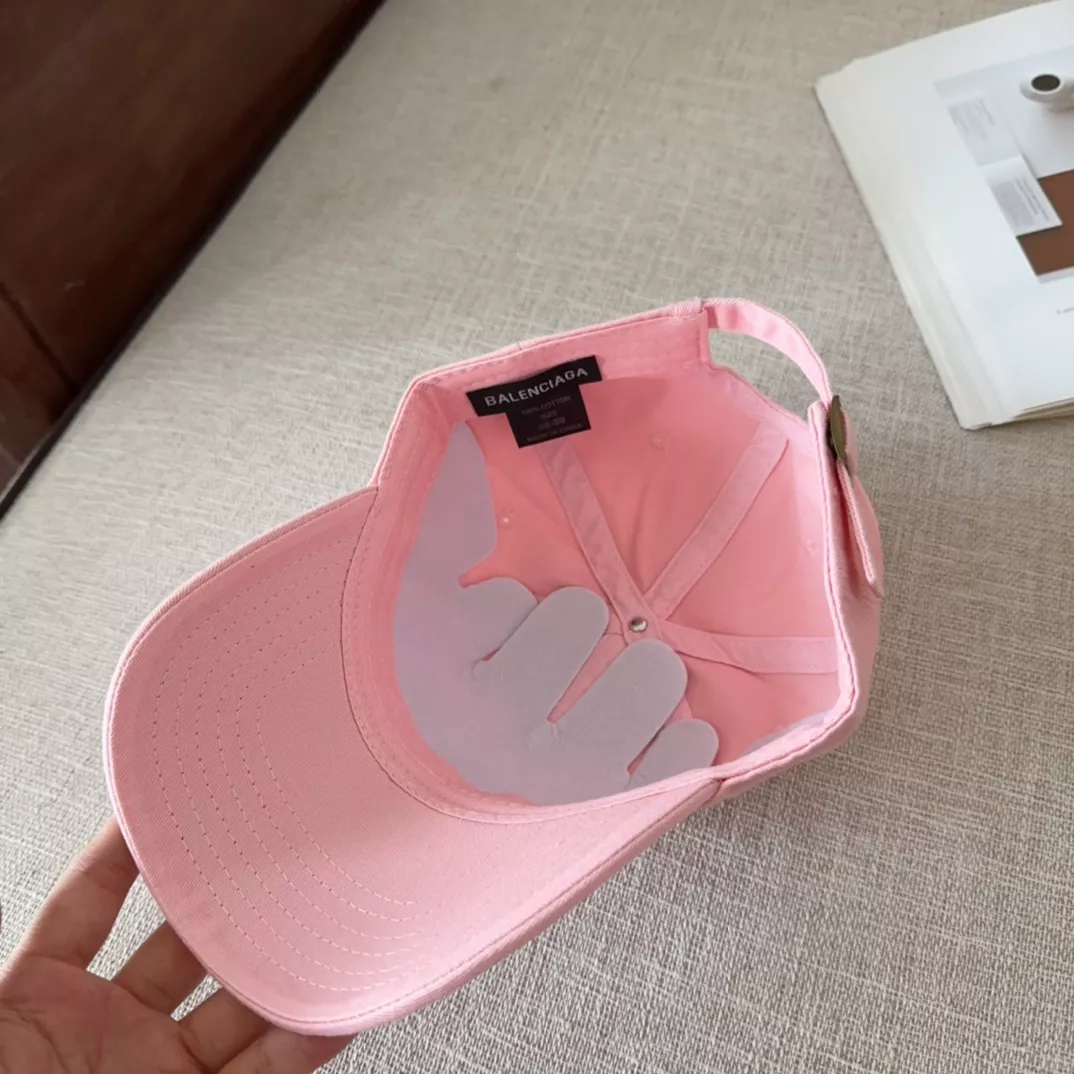 Balenciaga Caps WellDesigned 4541