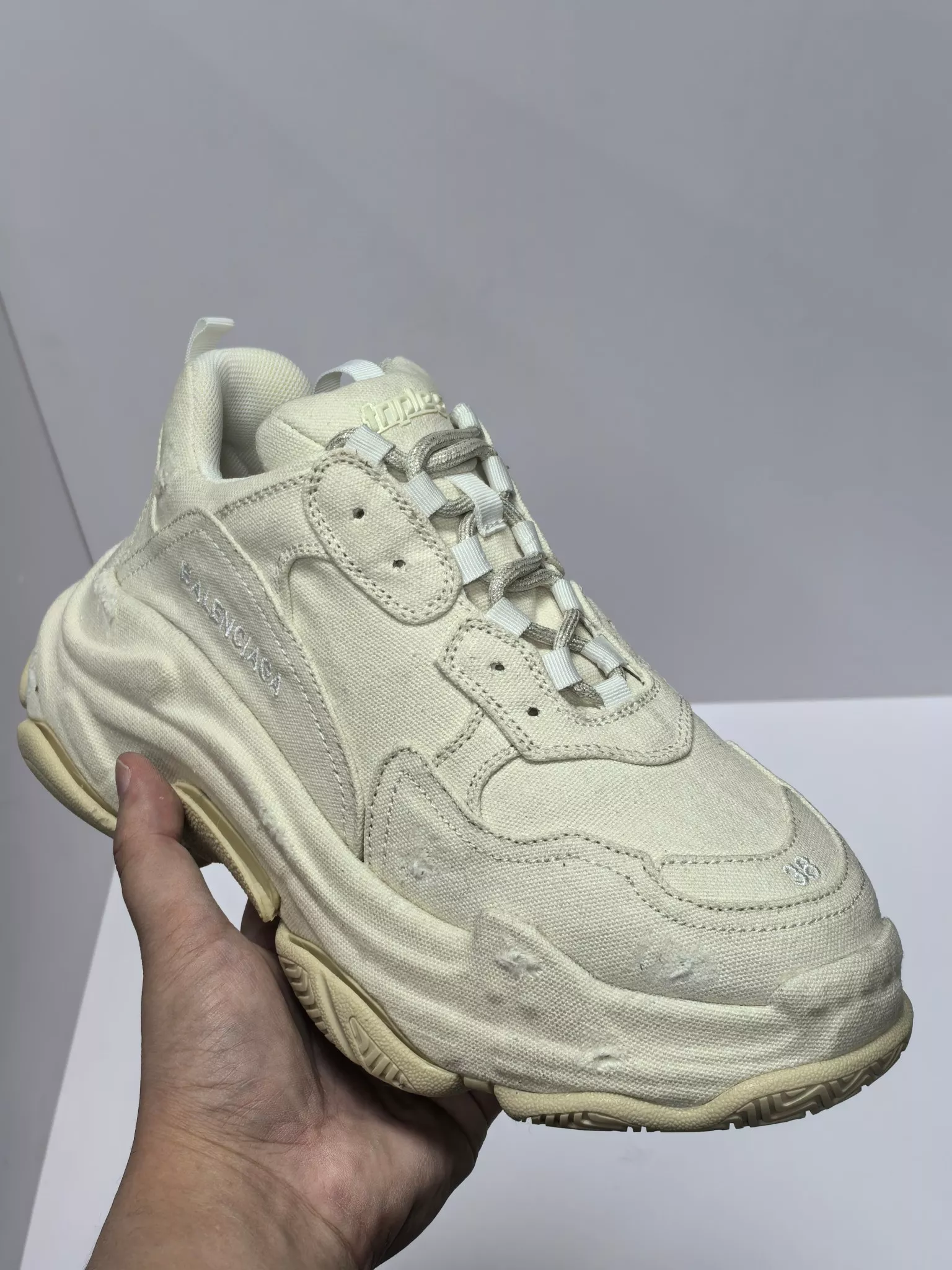 Balenciaga Casual Shoes For Men Affordable 3965