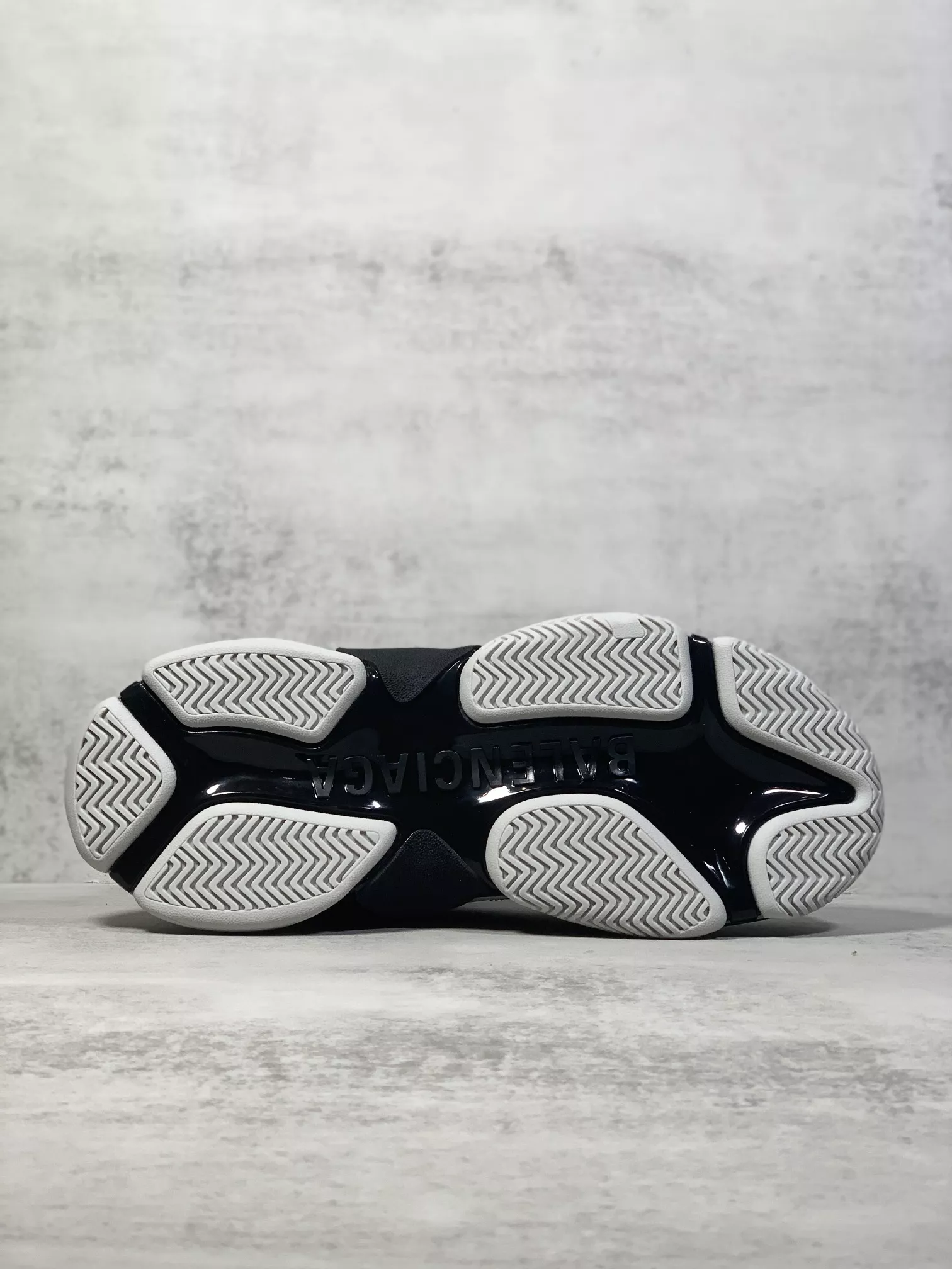 Balenciaga Casual Shoes For Men BestValue 8470