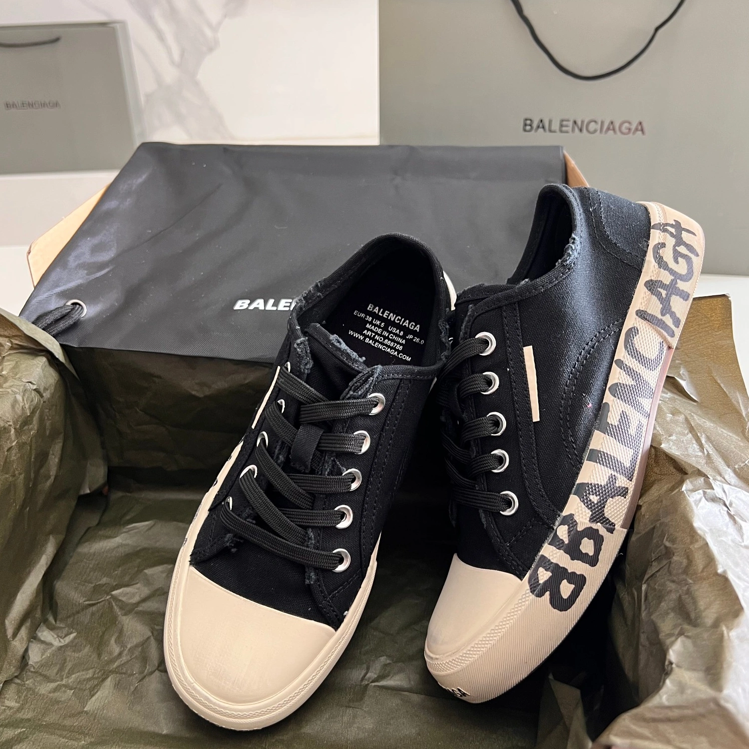 Balenciaga Casual Shoes For Men Classic 6842
