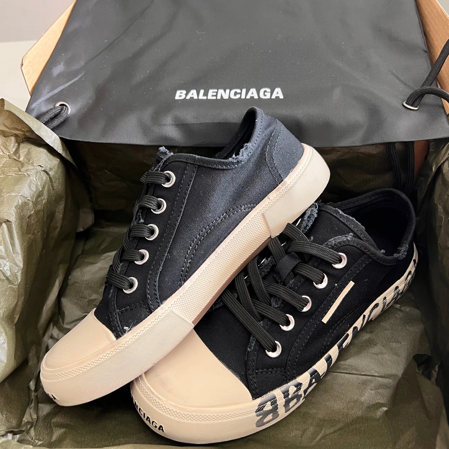 Balenciaga Casual Shoes For Men Classic 6842