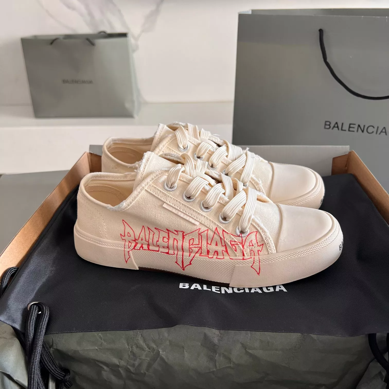 Balenciaga Casual Shoes For Men Durable 9317