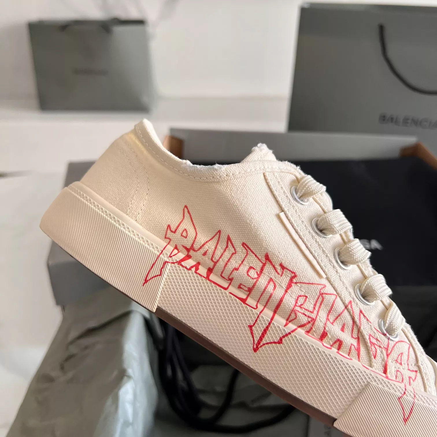 Balenciaga Casual Shoes For Men Durable 9317