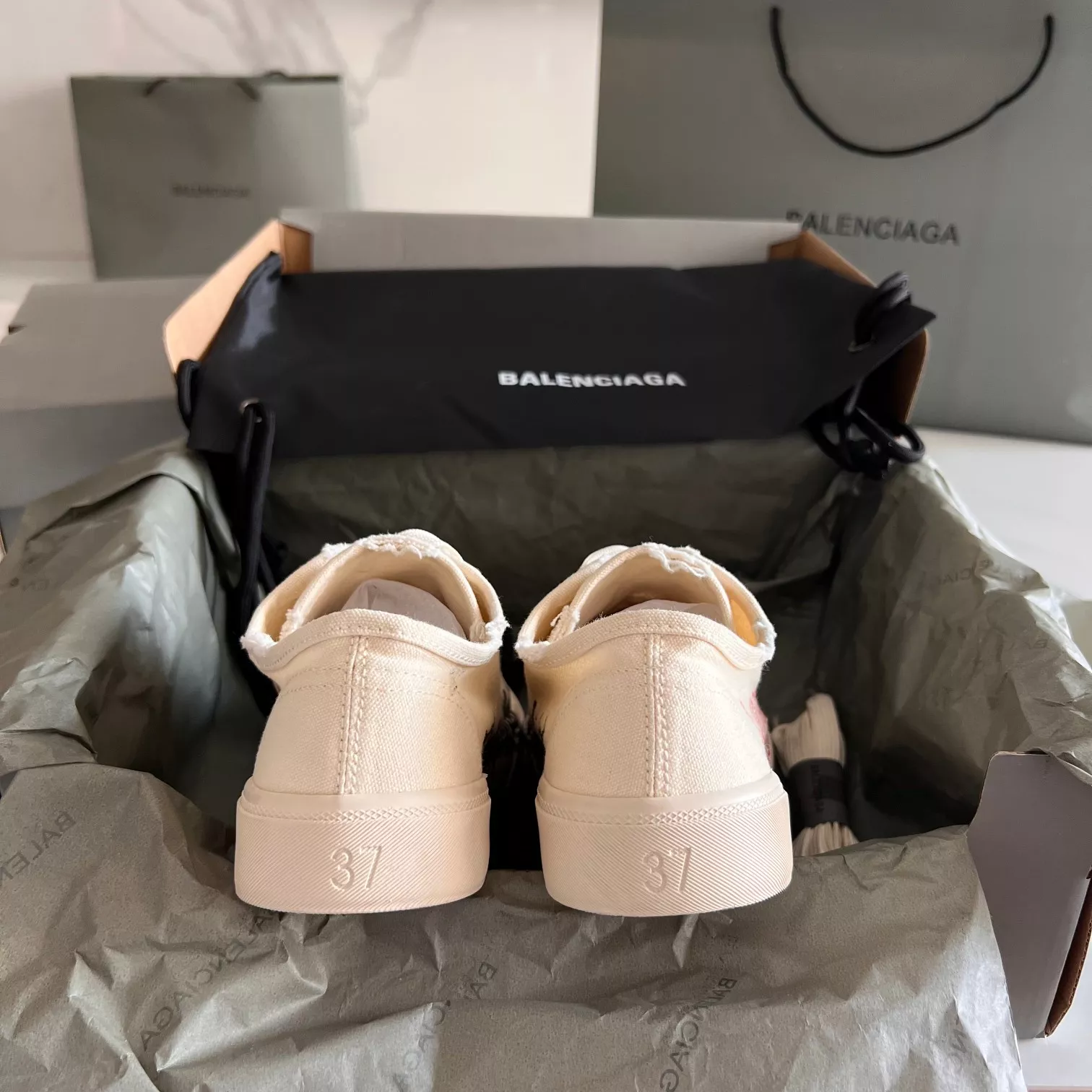 Balenciaga Casual Shoes For Men Durable 9317