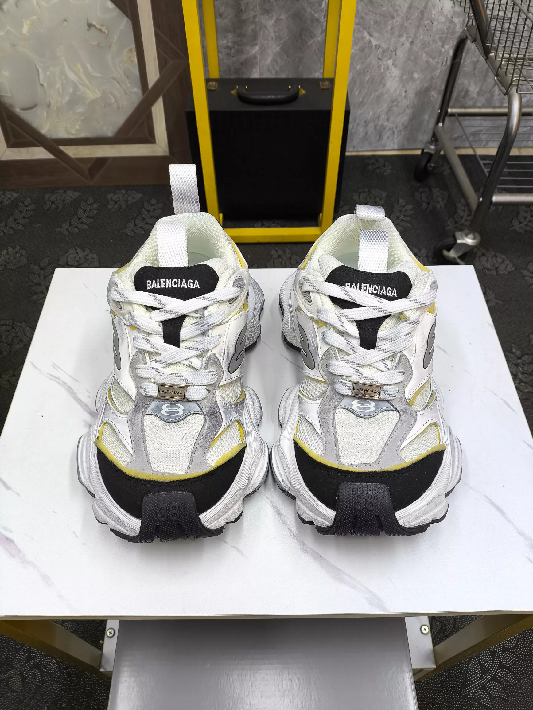 Balenciaga Casual Shoes For Men EasyMatch 7128