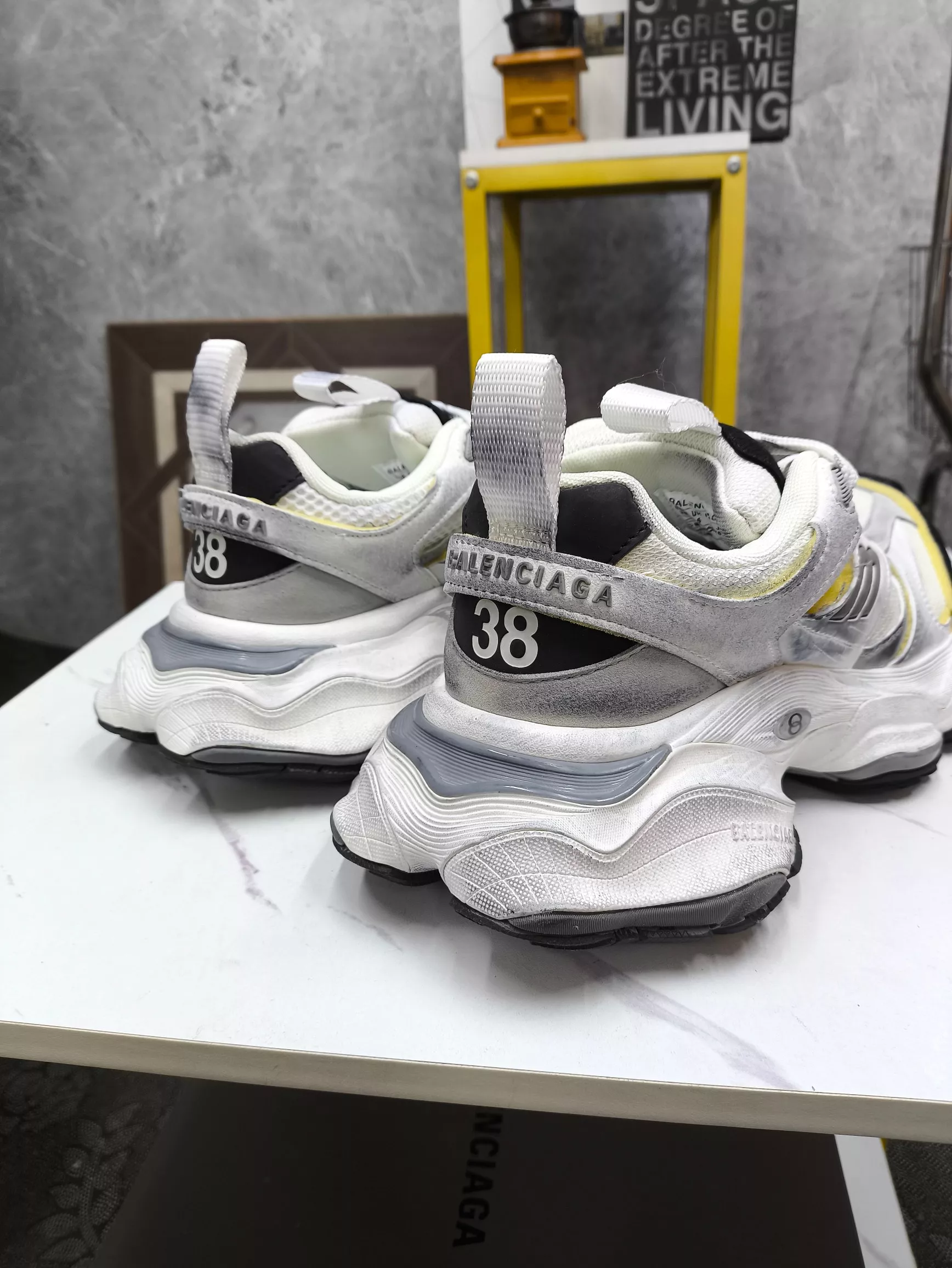 Balenciaga Casual Shoes For Men EasyMatch 7128