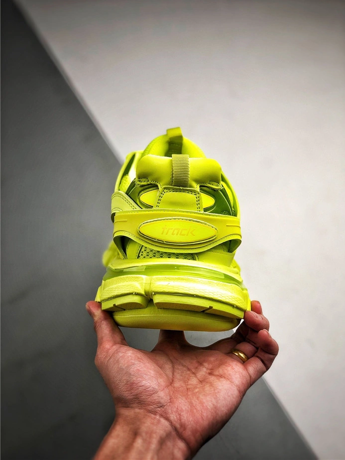 Balenciaga Casual Shoes For Men EyeCatching 3021