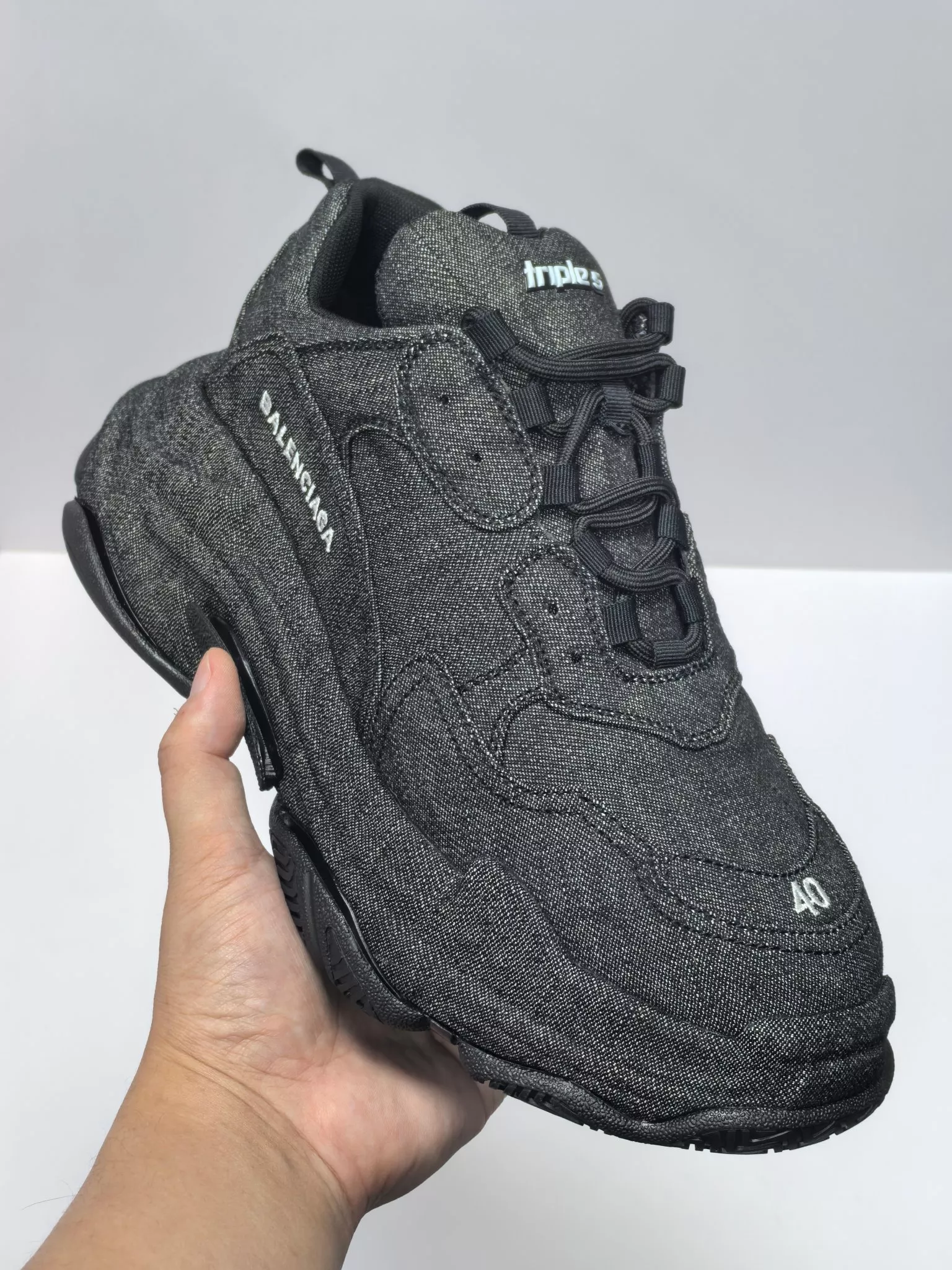 Balenciaga Casual Shoes For Men EyeCatching 4084