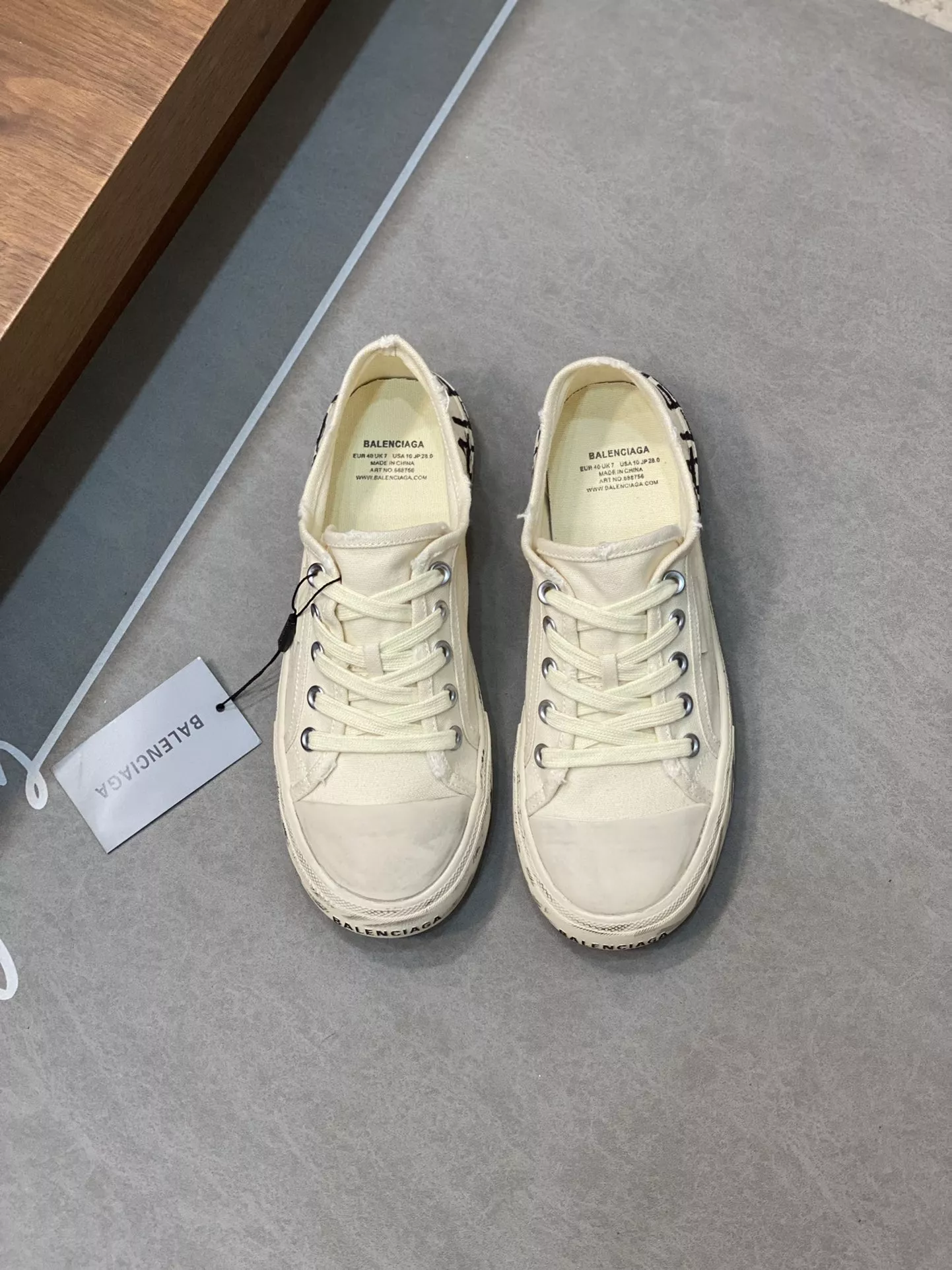 Balenciaga Casual Shoes For Men EyeCatching 6666