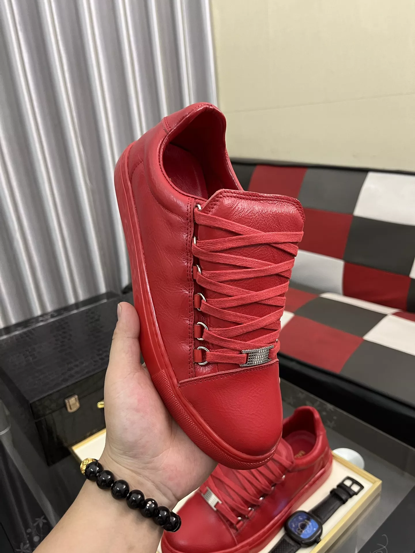 Balenciaga Casual Shoes For Men Minimalist 9328