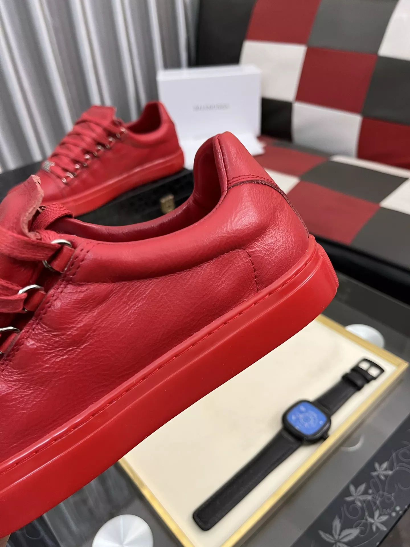 Balenciaga Casual Shoes For Men Minimalist 9328