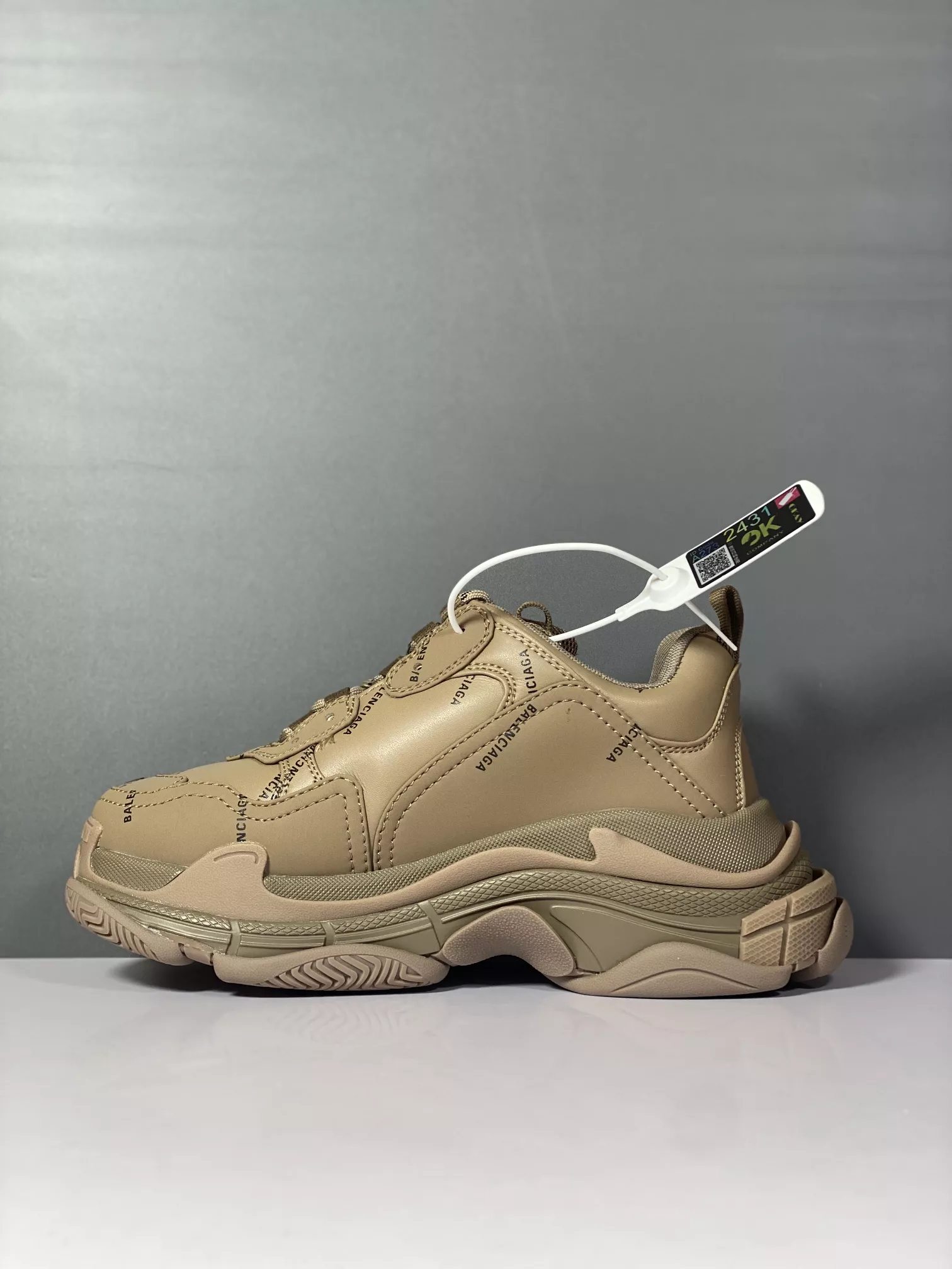 Balenciaga Casual Shoes For Men Practical 3141