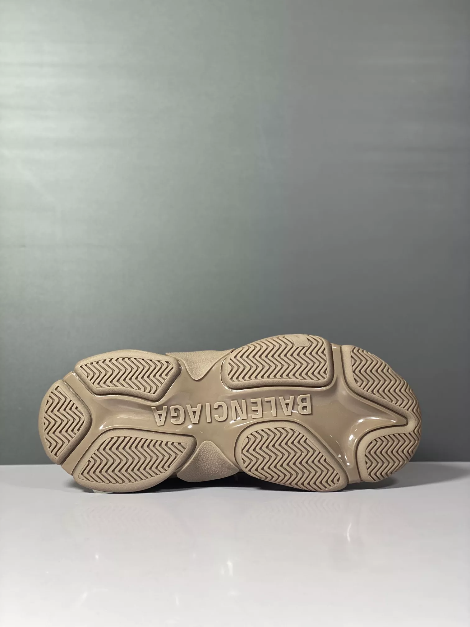 Balenciaga Casual Shoes For Men Practical 3141