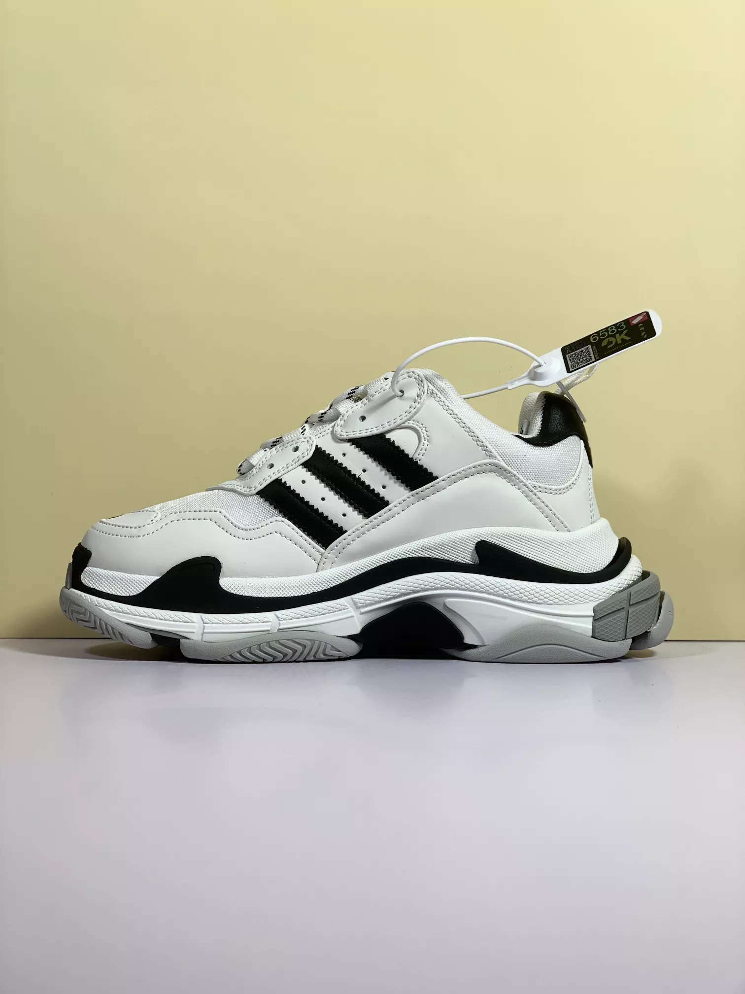 Balenciaga Casual Shoes For Men Sophisticated 4223