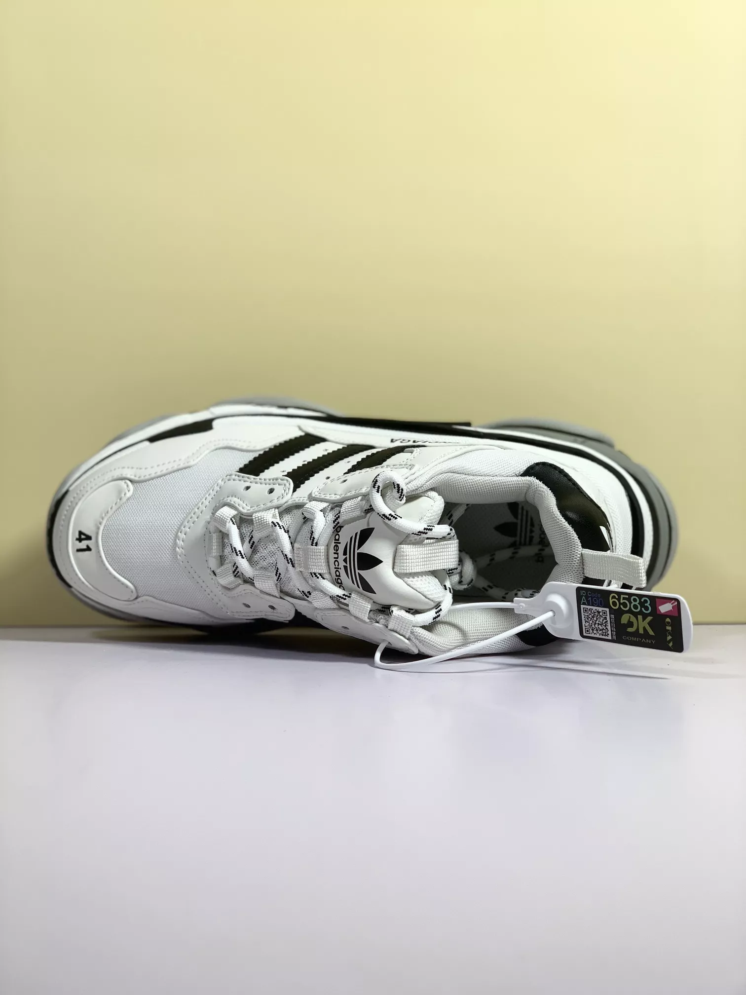 Balenciaga Casual Shoes For Men Sophisticated 4223
