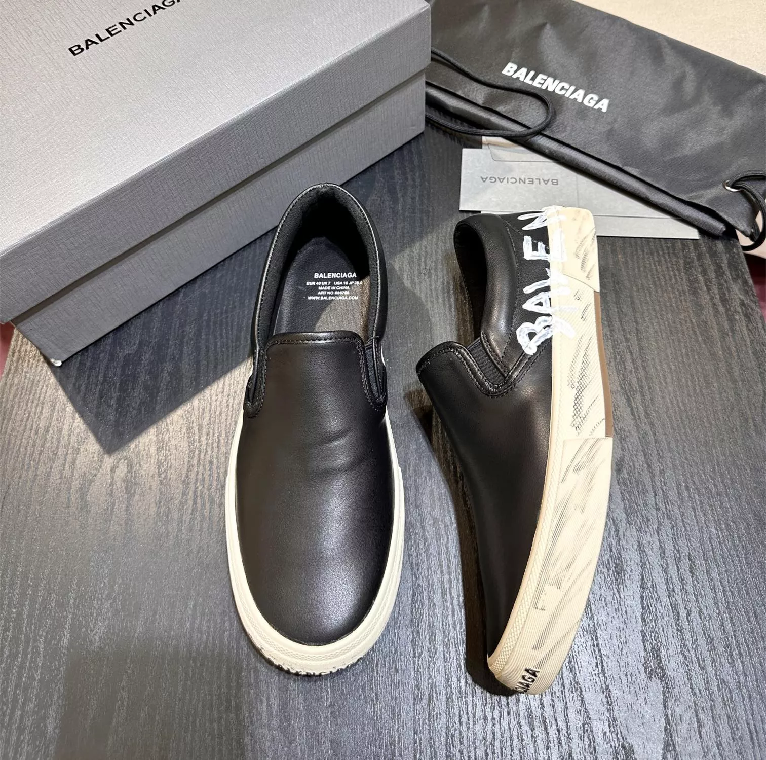 Balenciaga Casual Shoes For Men Stylish 9330