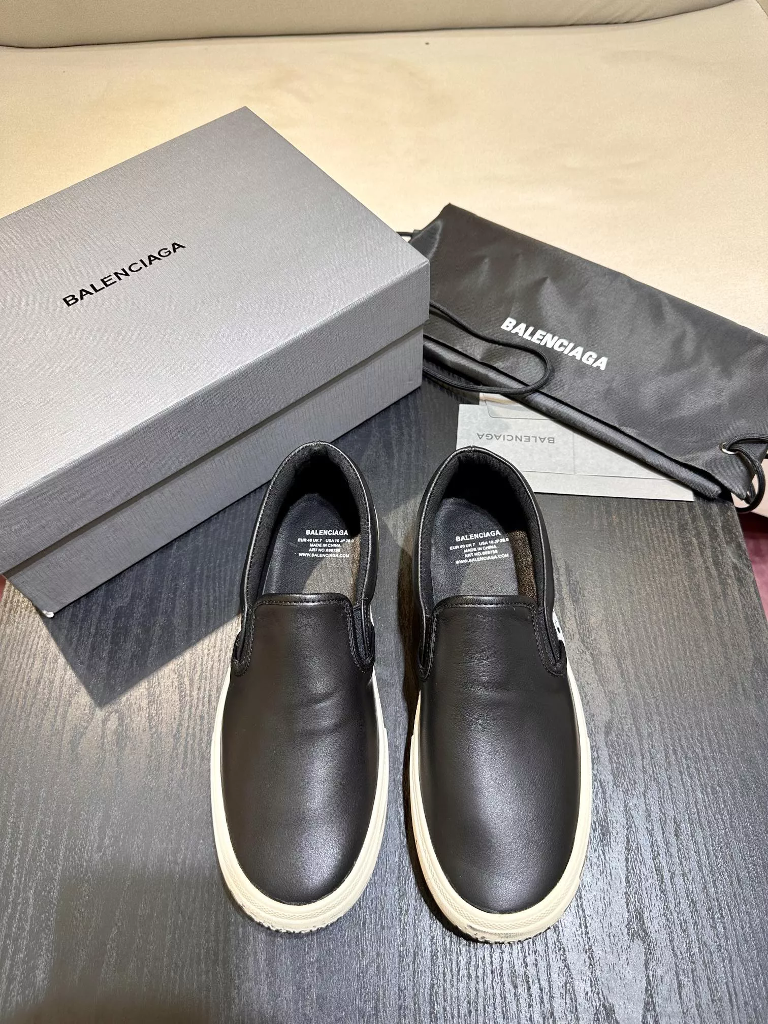 Balenciaga Casual Shoes For Men Stylish 9330