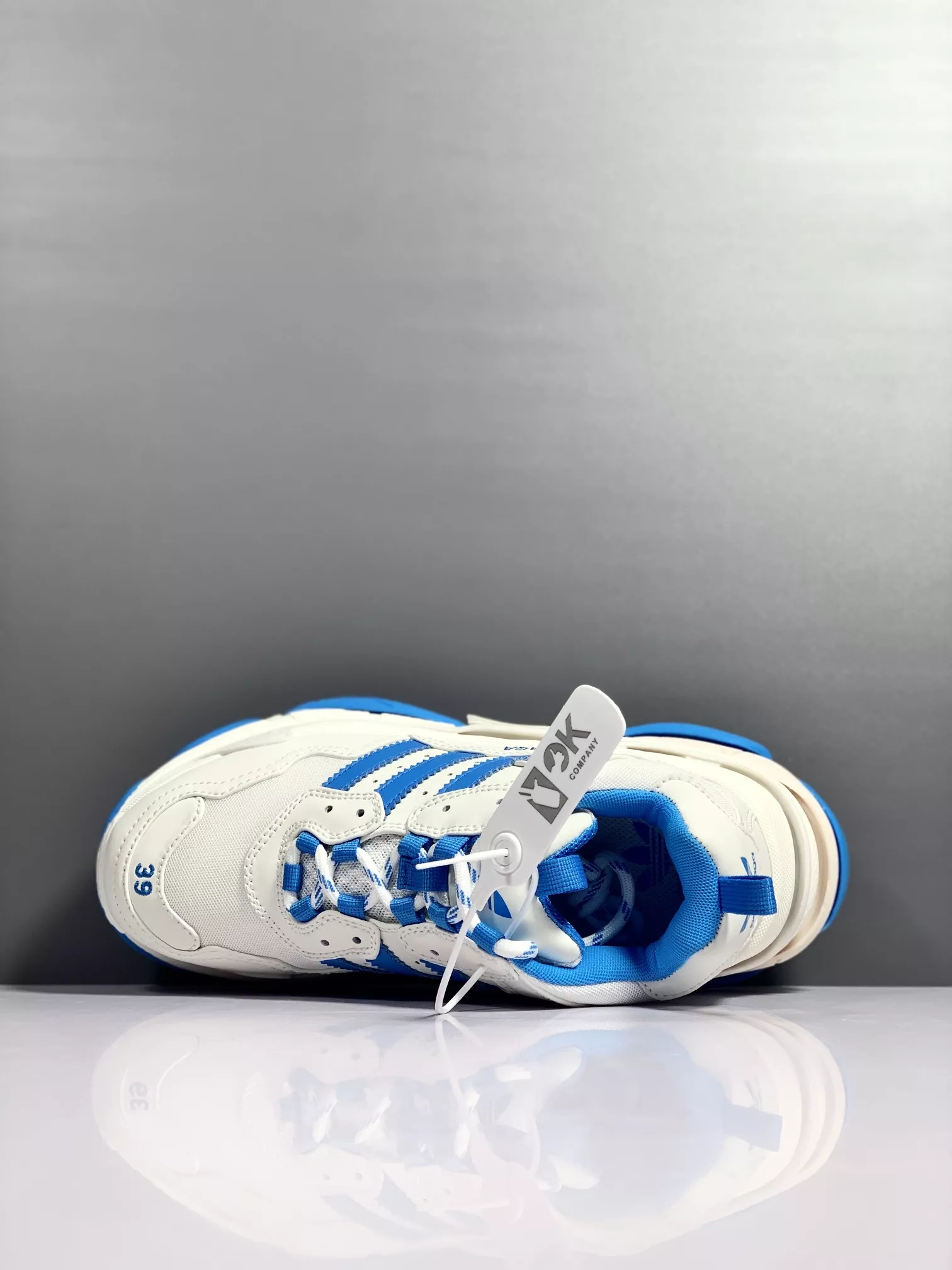 Balenciaga Casual Shoes For Men Timeless 9197