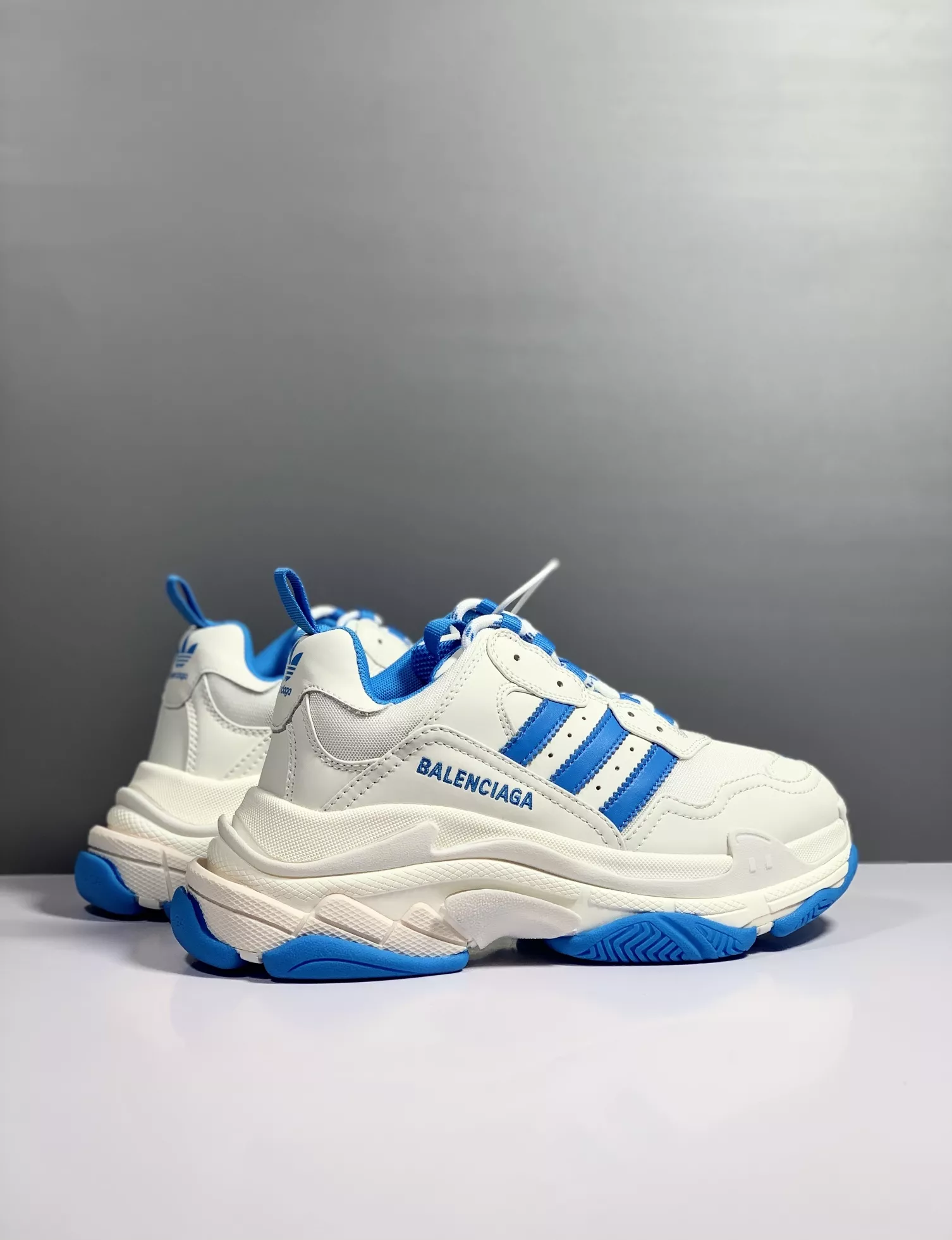 Balenciaga Casual Shoes For Men Timeless 9197